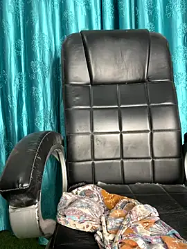 Snapshot of poision51 chatting on 10-05-25, 02:35 poision51 online show from 10-05-25, 02:35