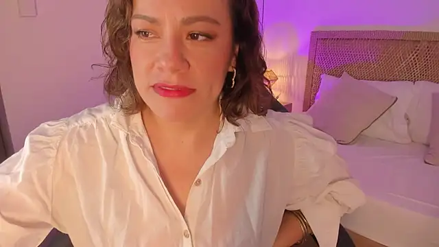 gipsela gomez online show from 06-20-26, 07:19