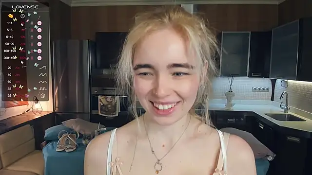 LinnBottrell online show from 03-10-25, 07:07