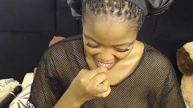 Busty-Londie online show from 12-15-25, 03:40