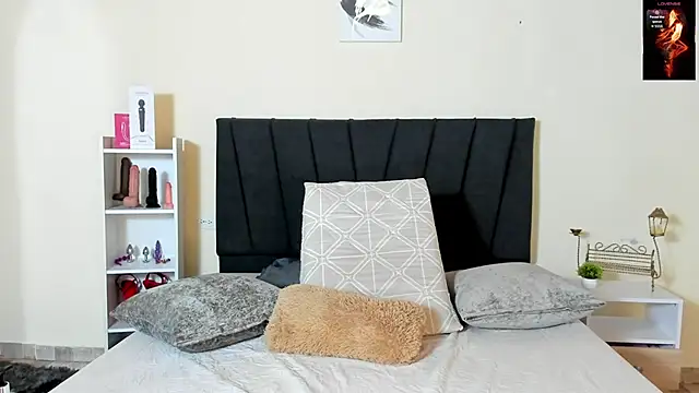 Kimberly lozano online show from 11-14-25, 10:41