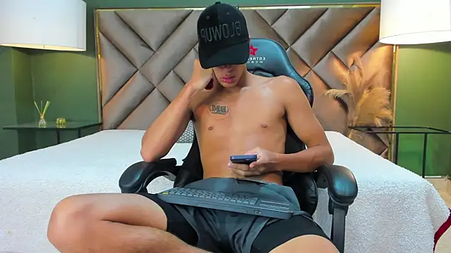 Tyler Rodriguez online show from 09-30-25, 11:11