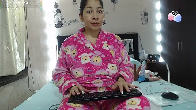 Rachell 111 online show from 09-16-25, 09:10