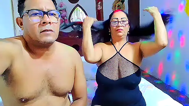 Snapshot of rosi_pamela chatting on 09-26-25, 11:55 rosi pamela online show from 09-26-25, 11:55