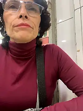 MireyaTorresGu online show from 11-22-25, 10:41