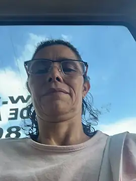 MireyaTorresGu online show from 06-20-26, 02:11