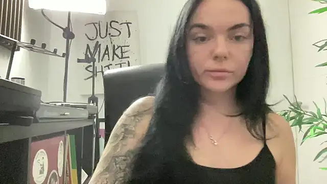 yorkshiregal online show from 11-27-25, 07:09