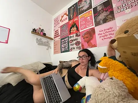 yorkshiregal online show from 07-24-26, 09:16