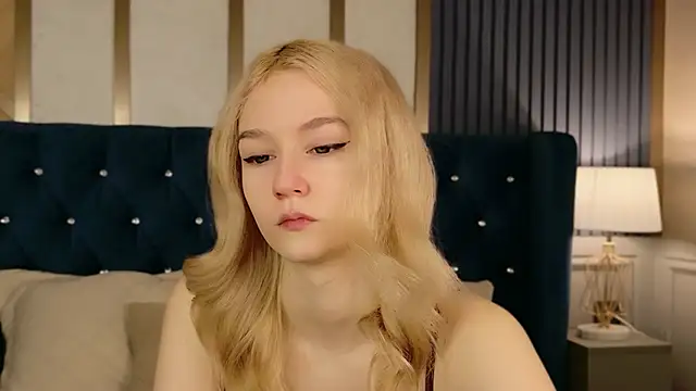 NaomiLoys online show from 02-27-26, 10:37