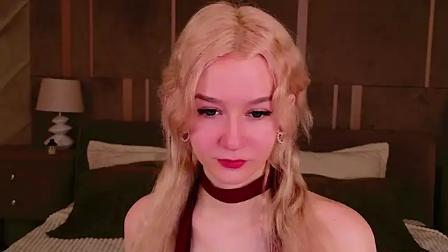 Snapshot of NaomiLoys chatting on 03-21-25, 09:01 NaomiLoys online show from 03-21-25, 09:01