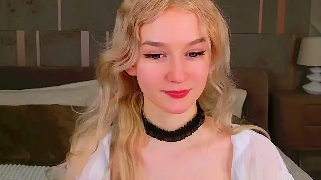 Snapshot of NaomiLoys chatting on 02-11-25, 06:30 NaomiLoys online show from 02-11-25, 06:30