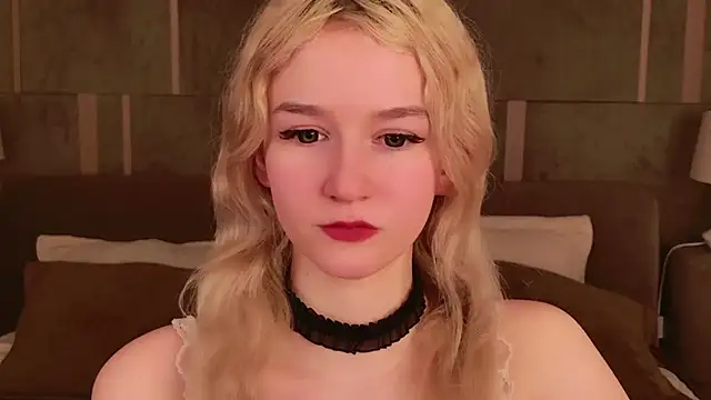 Snapshot of NaomiLoys chatting on 03-10-25, 01:01 NaomiLoys online show from 03-10-25, 01:01