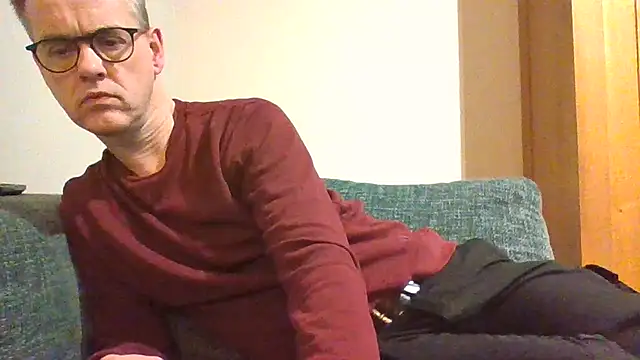 Snapshot of Hectorthyssen1 chatting on 02-24-25, 11:09 Hectorthyssen1 online show from 02-24-25, 11:09
