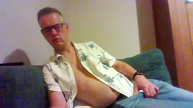 Snapshot of Hectorthyssen1 chatting on 06-19-26, 10:36 Hectorthyssen1 online show from 06-19-26, 10:36
