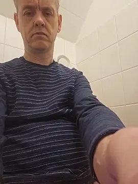 Hectorthyssen1 online show from 04-17-26, 06:22