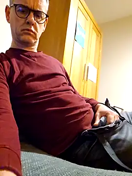 Snapshot of Hectorthyssen1 chatting on 02-14-25, 11:20 Hectorthyssen1 online show from 02-14-25, 11:20