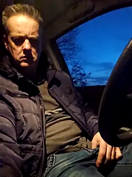 Hectorthyssen1 online show from 12-18-25, 04:11