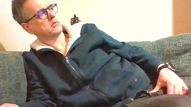 Snapshot of Hectorthyssen1 chatting on 03-03-25, 11:35 Hectorthyssen1 online show from 03-03-25, 11:35