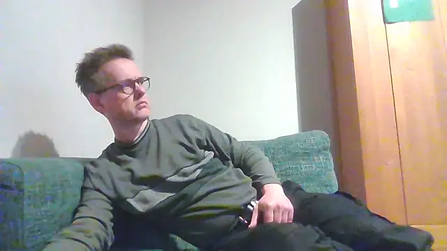 Snapshot of Hectorthyssen1 chatting on 03-06-25, 11:20 Hectorthyssen1 online show from 03-06-25, 11:20