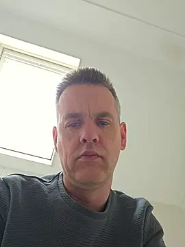 Snapshot of Hectorthyssen1 chatting on 05-15-26, 11:19 Hectorthyssen1 online show from 05-15-26, 11:19