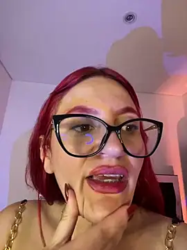 Mia Hoffmann online show from 03-18-25, 12:08