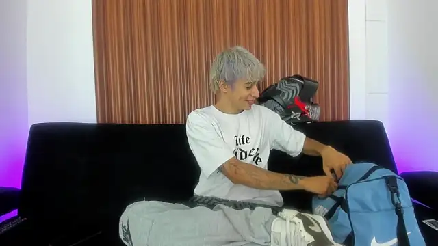 Zacktk7 online show from 02-20-25, 08:14