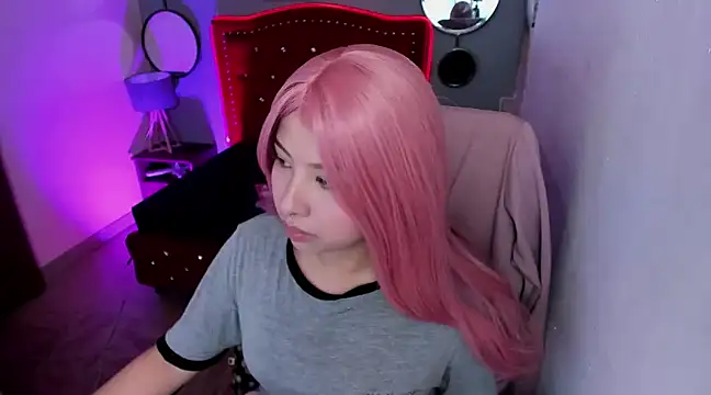 Namiko Park online show from 02-17-25, 06:06