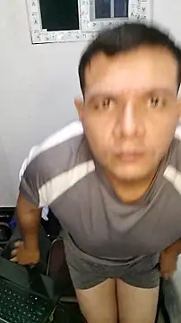 Snapshot of miketripi420 chatting on 04-11-26, 06:21 miketripi420 online show from 04-11-26, 06:21