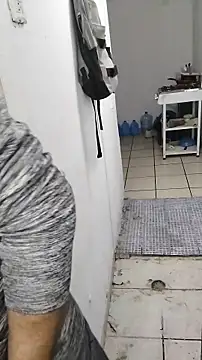 Snapshot of miketripi420 chatting on 02-19-26, 03:25 miketripi420 online show from 02-19-26, 03:25