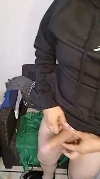 Snapshot of miketripi420 chatting on 02-25-26, 12:22 miketripi420 online show from 02-25-26, 12:22