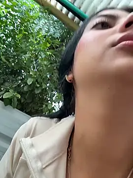 Baby Niels online show from 04-10-26, 02:02