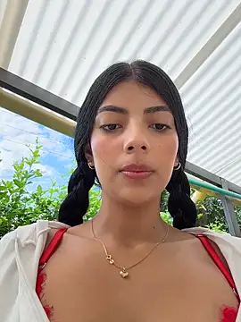 Snapshot of Baby_Niels chatting on 02-02-26, 02:16 Baby Niels online show from 02-02-26, 02:16