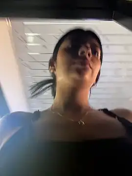 Baby Niels online show from 11-28-25, 05:24