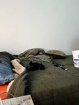 jhonyhot9292 online show from 04-11-26, 07:45