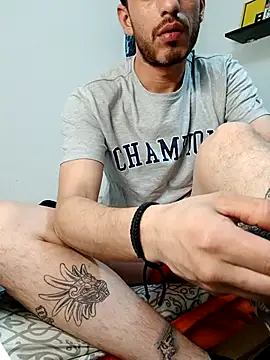 jhonyhot9292 online show from 12-18-25, 05:56