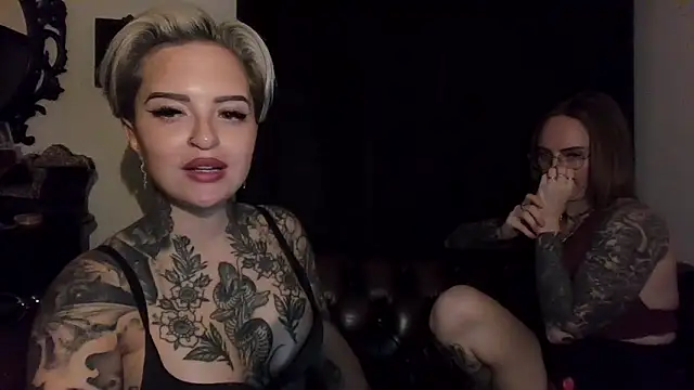 Alexandersonxo online show from 12-20-25, 09:17