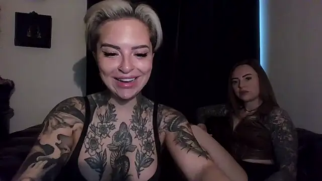 Alexandersonxo online show from 12-21-25, 09:22