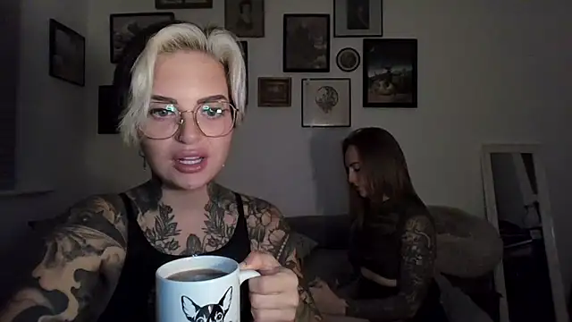 Snapshot of Alexandersonxo chatting on 10-11-25, 06:53 Alexandersonxo online show from 10-11-25, 06:53