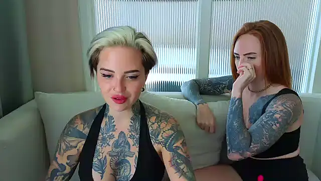 Snapshot of Alexandersonxo chatting on 04-24-26, 04:58 Alexandersonxo online show from 04-24-26, 04:58