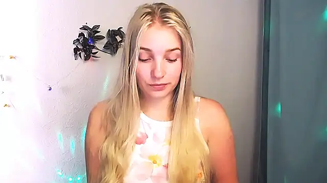 Queen ofLove online show from 05-15-26, 10:57