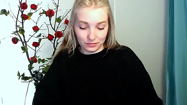 Queen ofLove online show from 04-28-26, 01:15