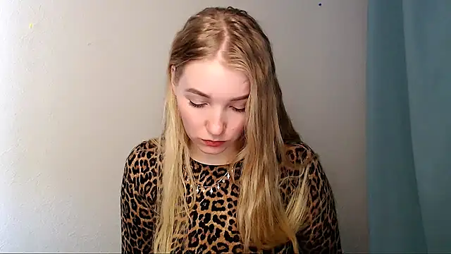 Queen ofLove online show from 03-21-26, 11:03