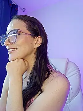 Snapshot of mariaan_m_ chatting on 10-10-25, 10:49 mariaan m online show from 10-10-25, 10:49