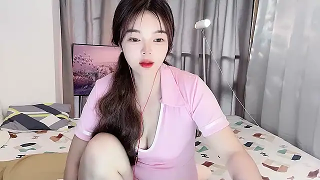 Snapshot of Mia-88-66 chatting on 12-11-24, 01:47 Mia-88-66 online show from 12-11-24, 01:47