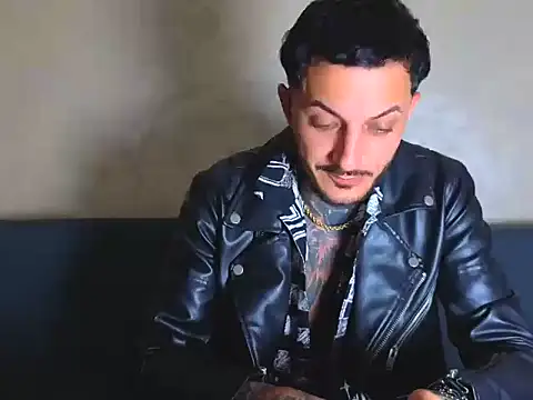 MentoXXL online show from 11-06-25, 01:59