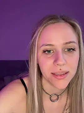 lunawolf21 online show from 02-23-25, 07:11