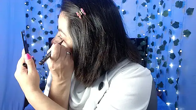 daphne 29 online show from 12-20-24, 01:54