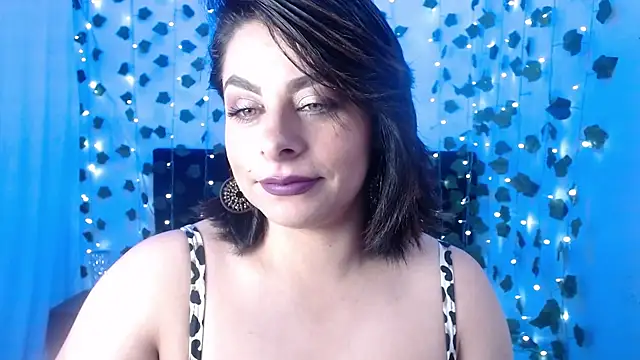 daphne 29 online show from 12-31-24, 01:19