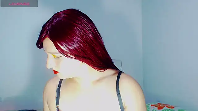 Snapshot of alexandrasexy32 chatting on 07-15-26, 03:35 alexandrasexy32 online show from 07-15-26, 03:35