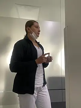 Keittly  online show from 03-18-25, 06:50